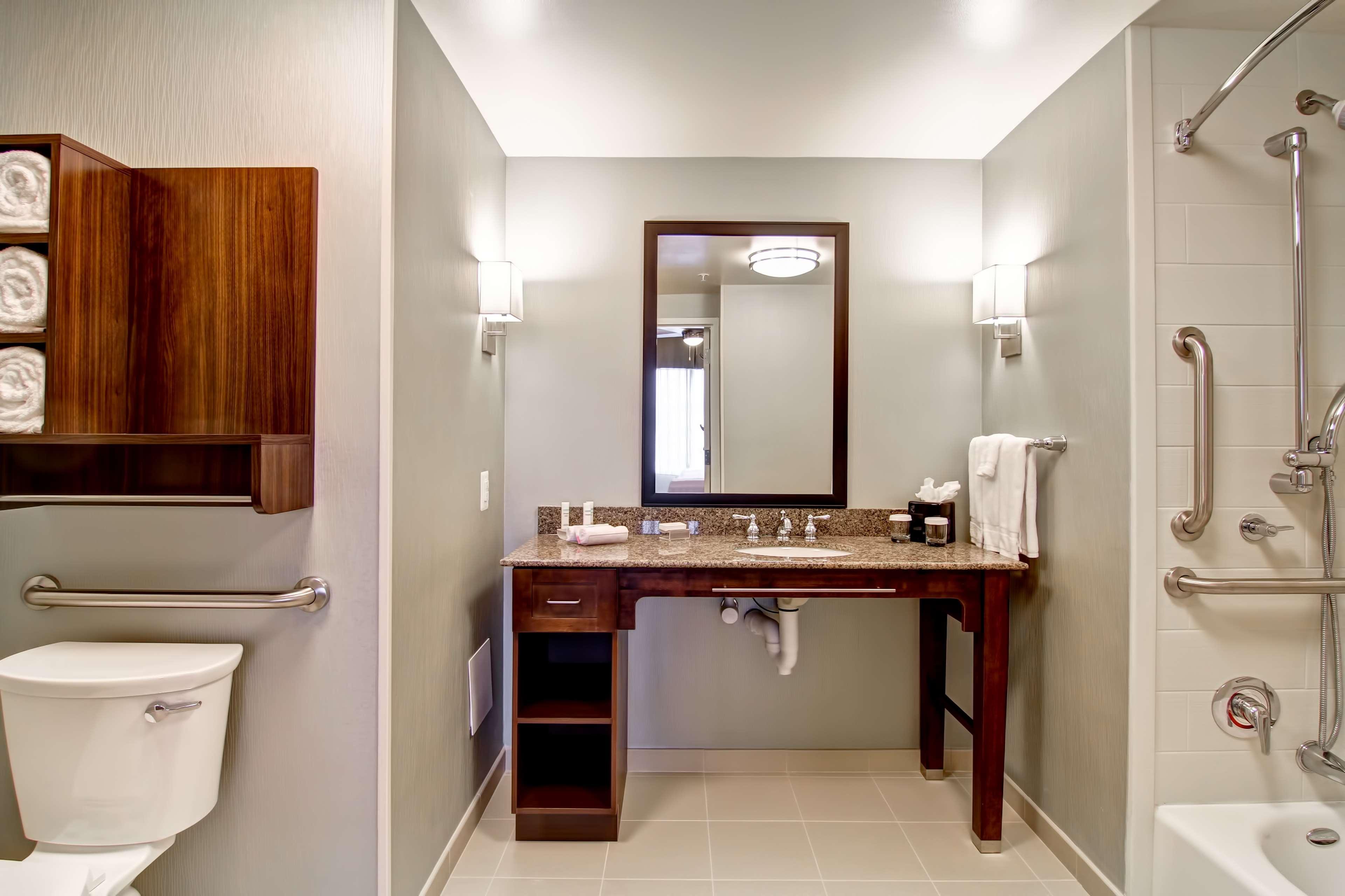 Homewood Suites By Hilton Woodbridge Exterior foto