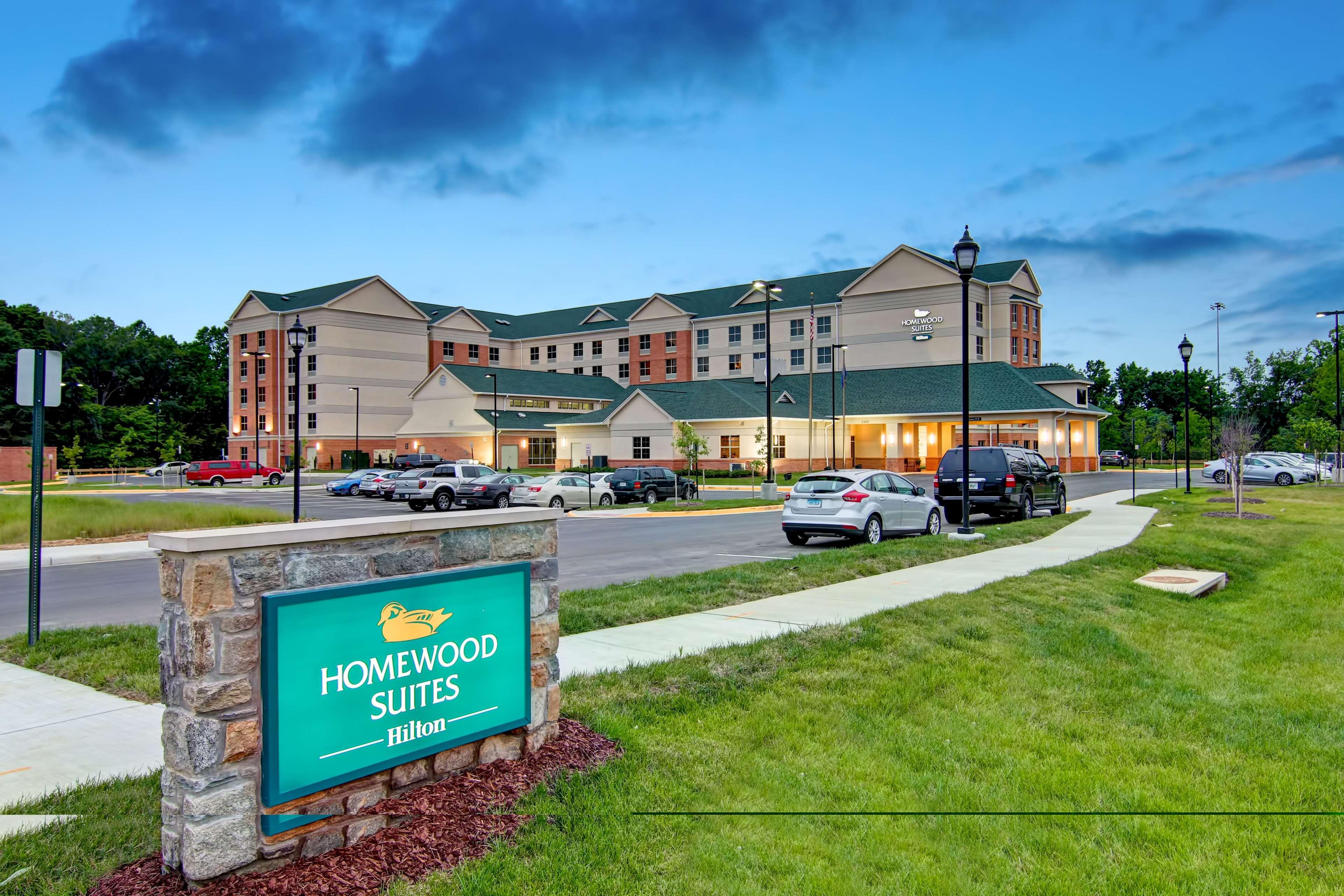Homewood Suites By Hilton Woodbridge Exterior foto